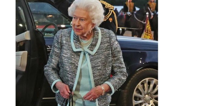 Безупречная леди: Британцы восхищаются новым выходом Елизаветы II 