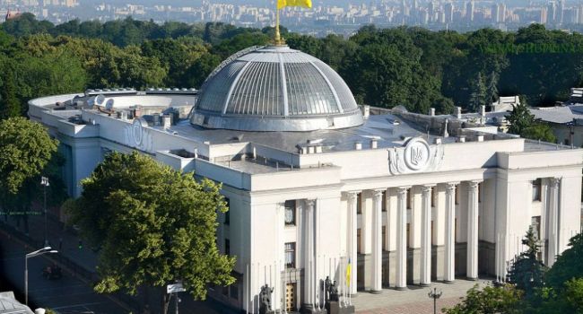 Роспуск парламента может обернуться проведением внеочередных выборов в Раду по старой системе - эксперт Роспуск парламента может обернуться проведением внеочередных выборов в Раду по старой системе - эксперт