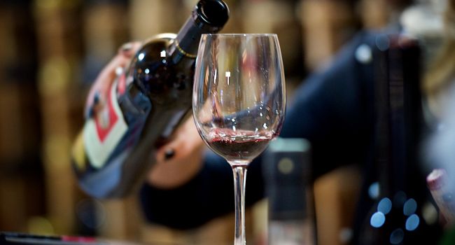 Ученые из США установили дозу вина для долголетия
