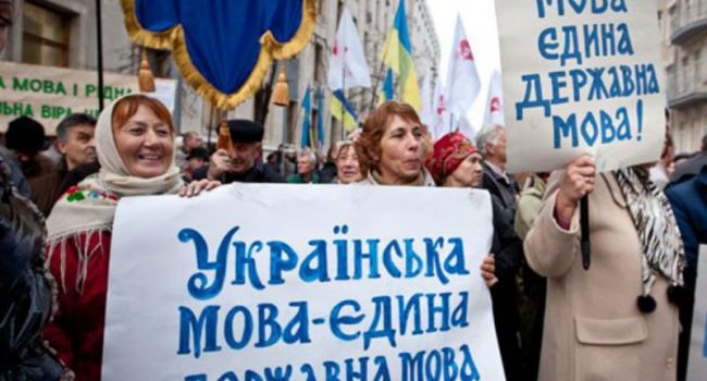 Эксперт назвал «ловушкой для проходимцев» Нацкомиссию по украинскому языку 