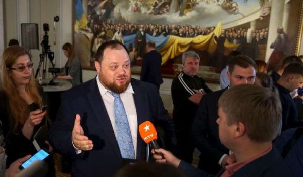 Стефанчук предложил сократить количество депутатов в Раде