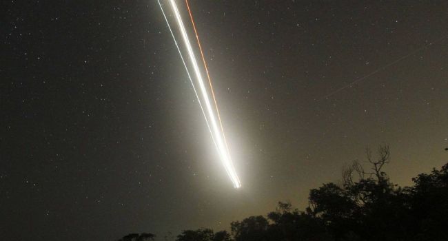 Над Австралией пролетели два крупных метеорита 