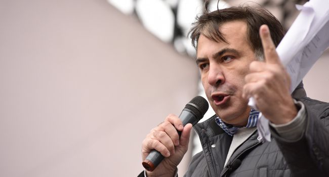 Блогер о возвращении Саакашвили: «Луценко увлекся на года четыре с кружкой»