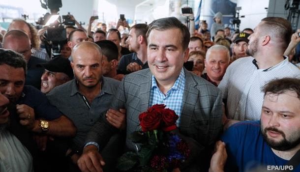 Саакашвили рассказал о случайной встрече с Порошенко в Европе: «Думал, что покусаю его»