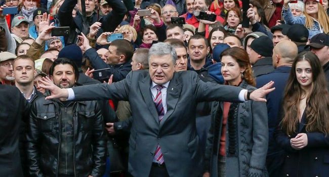 Блогер напомнил «порохоботам» о недостатках президентства Порошенко