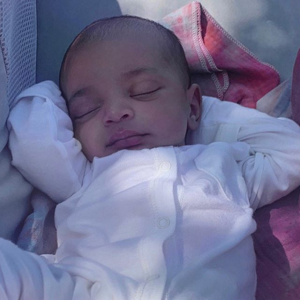 «Очень красивый»: Ким Кардашьян впервые показала публике своего новорожденного сына 