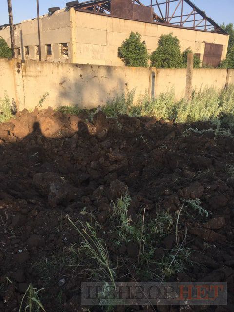 Оккупационные войска обстреляли освобожденную Марьинку: ужасающие фото с места Оккупационные войска обстреляли освобожденную Марьинку: ужасающие фото с места