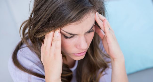 Тревожный симптом: эксперты объяснили, почему болит голова 
