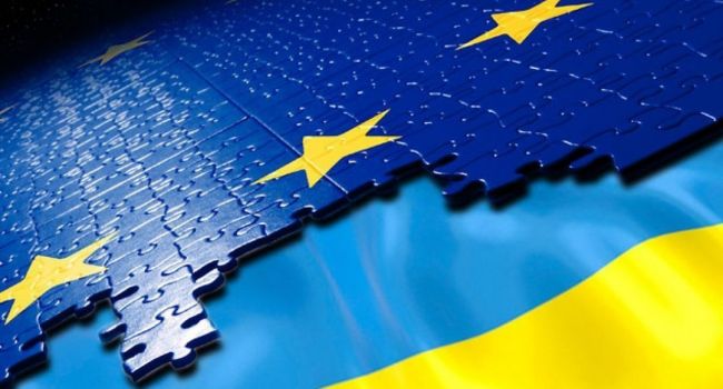 Треть украинцев негативно оценивают стратегический курс нашей страны