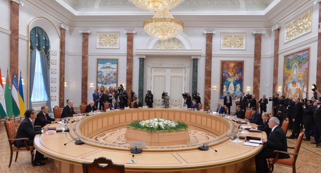 «Наглости нет предела»: наемники Путина хотят избавиться от посредников, и начать диалог с Украиной 