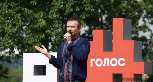 Блогер: я не против прохода Вакарчука в Раду, но не ценой голосов за Порошенко