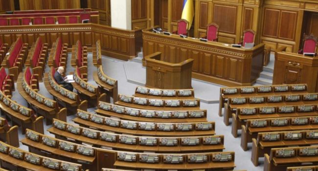 В обновлённый парламент попадают пять партий