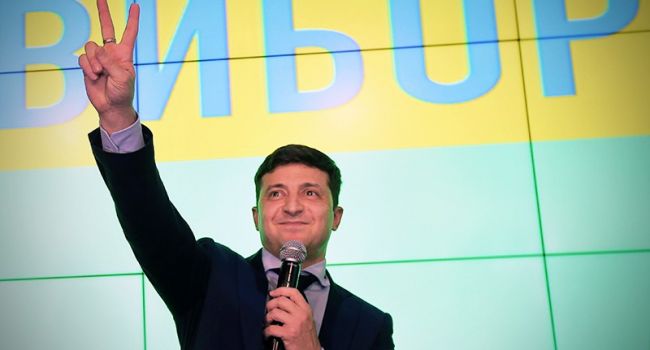 Богданов: что мешает Зеленскому выйти на публику и заявить, что никто не собирается идти России на уступки? Богданов: что мешает Зеленскому выйти на публику и заявить, что никто не собирается идти России на уступки?