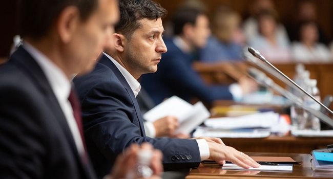 Дипломат: «Пока Зеленский должен обойтись «нормандским форматом», и ему не нужно проводить прямые переговоры с Путиным» Дипломат: «Пока Зеленский должен обойтись «нормандским форматом», и ему не нужно проводить прямые переговоры с Путиным»