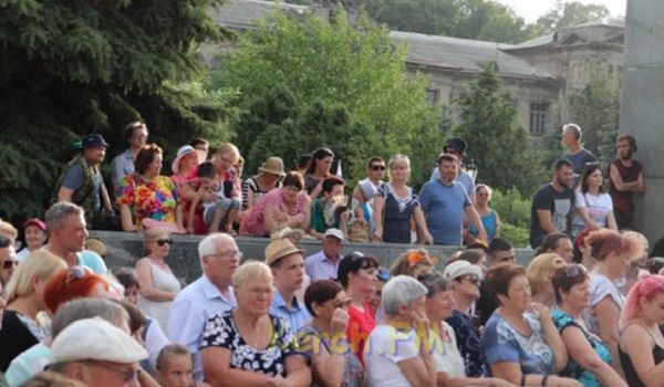 «Сдулась Рашка»: сеть обсуждает знаковые фото разочарованного Крыма «Сдулась Рашка»: сеть обсуждает знаковые фото разочарованного Крыма