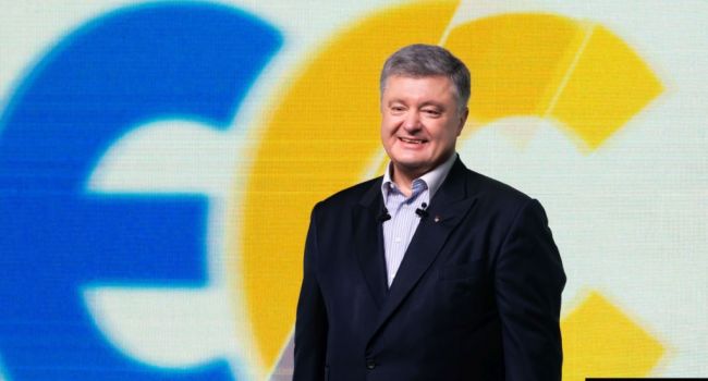 «Слава Україні! Ви найкращий президент!» Петро Порошенко привітав молодіжну збірну України з перемогою на Чемпіонаті світу 