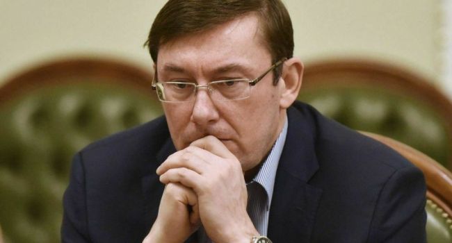 Текущий созыв парламента не отправит Луценко в отставку - мнение