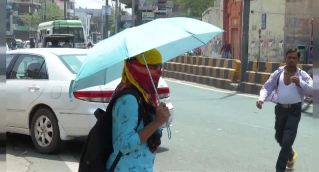 За сутки в Индии из-за жары скончались десятки людей