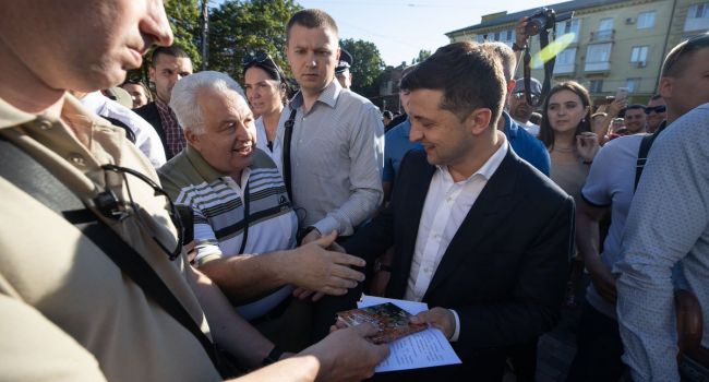 Эксперт: «Украинцам до сих пор кажется, что главой страны должно быть суровое мурло с кислой рожей» 