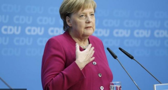 Обезвоживание: Ангела Меркель объяснила свое необычное состояние во время встречи с Владимиром Зеленским