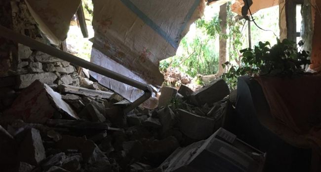 «Творят, что хотят»: наемники РФ на УРАЛе «разбомбили» жилой дом в Успенке