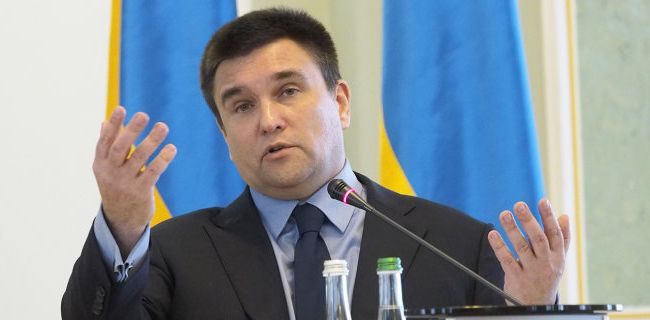 «Не согласовывает с главой государства»: Климкин ответил Зеленскому на его обвинения 