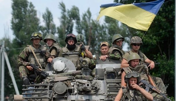 Армию Украины подготавливают к сдаче своих позиций – волонтер 
