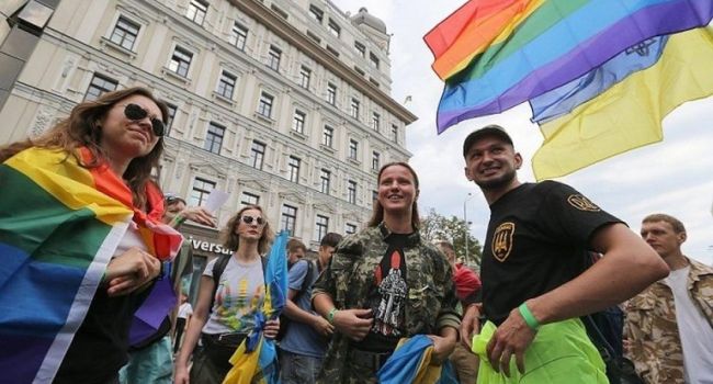 «ЛНР»: В гей-параде участвовали провинившиеся бойцы ВСУ 