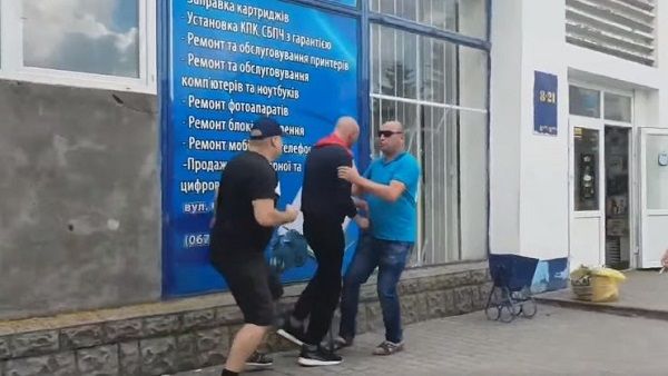 Бойца АТО избили в Бердичеве за его слова об агрессии России 