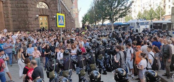 Полиция Москвы задержала около 300 митингующих: первые подробности 