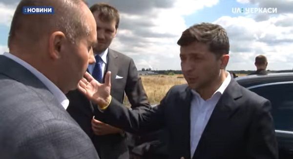 «Извиняюсь, так когда аэропорт достроят»: президент Зеленский провел ревизию в Черкассах 