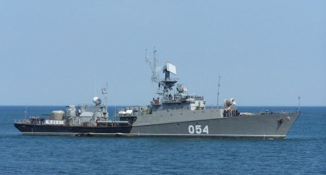   «Усилили присутствие»: российский военный корабль зашел в Азовское море