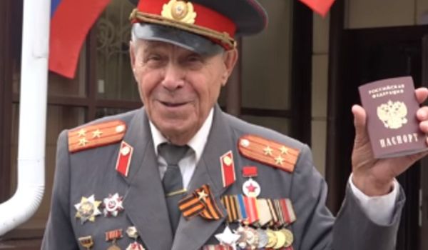 «Все еще гражданин СССР»: ветеран СССР из Луганска открыто подыграл России 