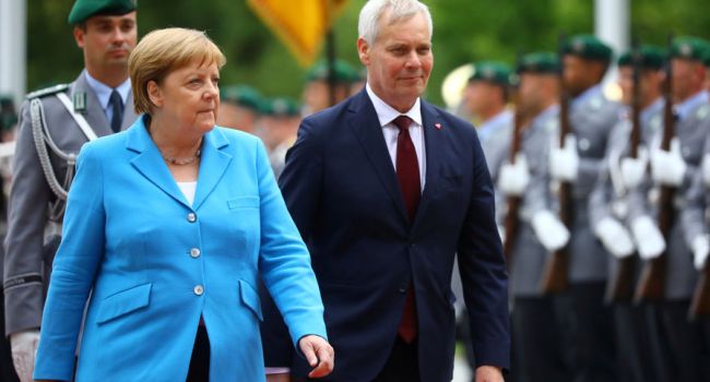 «Всему свое время»: Меркель официально заявила о выходе на пенсию