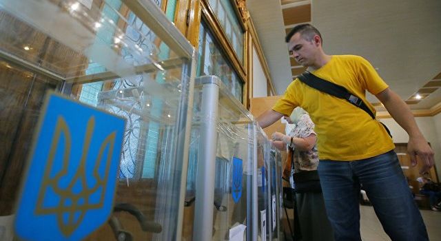 «Мы продолжаем блуждать во тьме голосования за партии начала 90-х годов»: россиянин провел параллель между выборами в парламент в Украине и в России