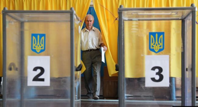 «Украинцы не доверяют парламенту!» Эксперт объяснил низкую явку на выборах в Раду 