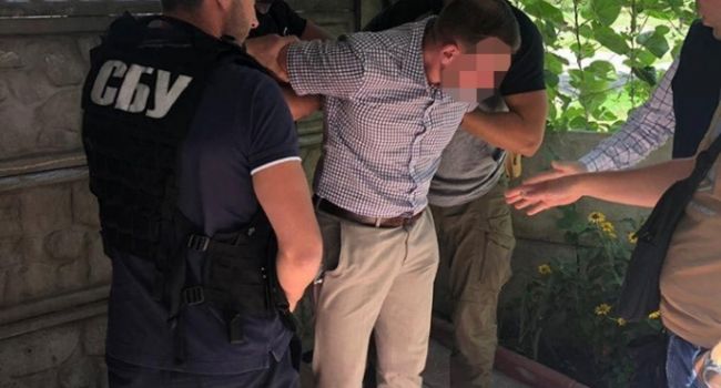 «Оборотни в погонах»: в столице за вымогательство задержали начальника отделения полиции