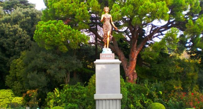 В ботаническом саду Крыма уберут статую богини и поставят бюст Ленина