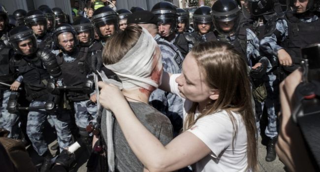 Корчилава: Протесты в Москве закончатся ничем - это у них такая игра во власть и оппозицию