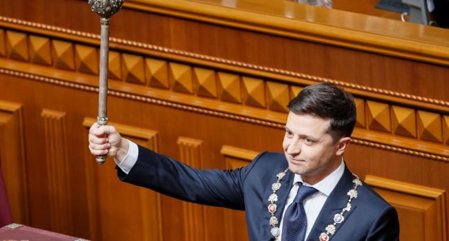 Через несколько месяцев Украина может де-факто стать президентской республикой - мнение