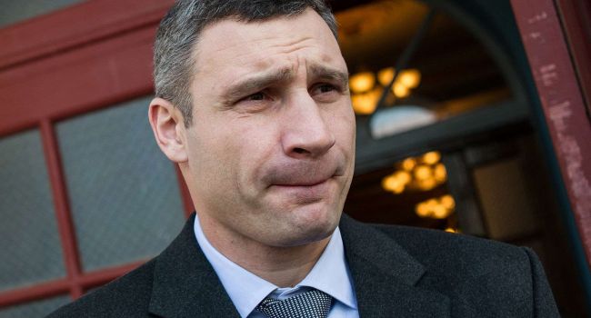  Просто в цене не сошлись: Политолог объяснил взятку Богдану от Кличко