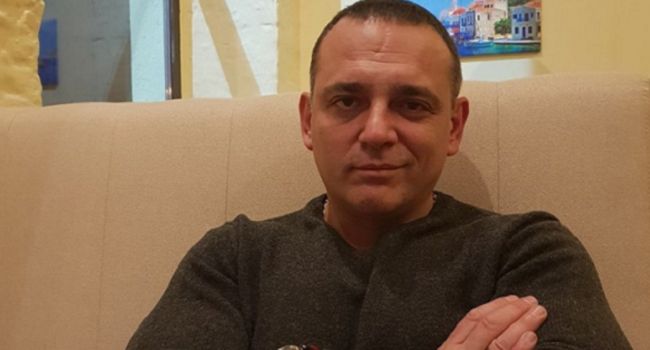 «Поддерживает Януковича и др*чит на Сталина»: активист обратился к Зеленскому из-за Бужанского и его предложения вернуть георгиевские ленты «Поддерживает Януковича и др*чит на Сталина»: активист обратился к Зеленскому из-за Бужанского и его предложения вернуть георгиевские ленты