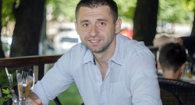 В «Слуге народа» определились, кто теперь будет вместо Разумкова В «Слуге народа» определились, кто теперь будет вместо Разумкова