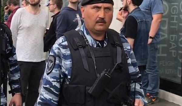 «Сам Бандера так не смог бы»: на протестах в России заметили скандального командира «Беркута» 