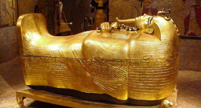В Египте началась реставрация саркофага Тутанхамона