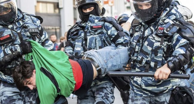 Золотарева: когда украинцы говорят о российских протестах – ведут себя, как полные «питекантропы»