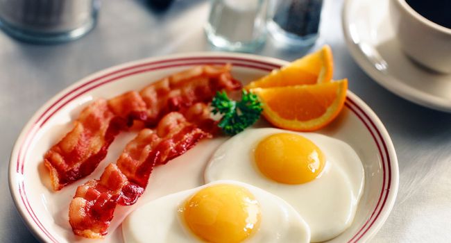 Ожирение, рак и инсульт: ученые рассказали об опасности традиционного завтрака
