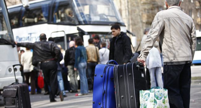 20% украинцев испытывают разочарование после работы за границей