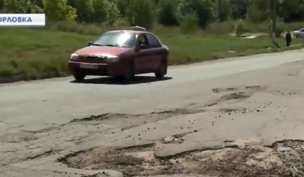 «Во всем виновата Украина»: боевики «ДНР» пожаловались на ужасное состояние дорог 