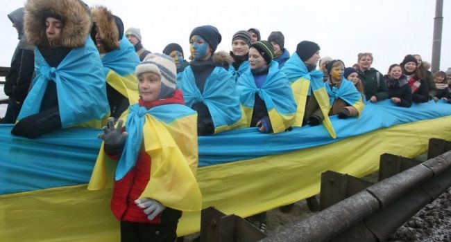 Астролог рекомендует Украине сделать главным праздником страны День соборности